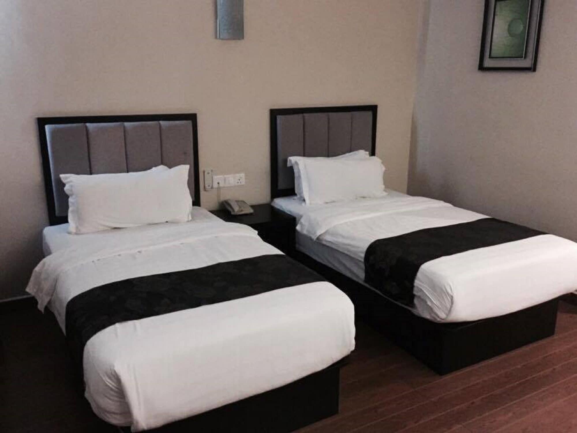 Kk Waterfront Hotel Kota Kinabalu Esterno foto