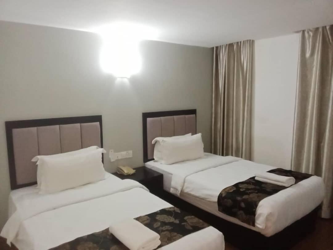 Kk Waterfront Hotel Kota Kinabalu Esterno foto